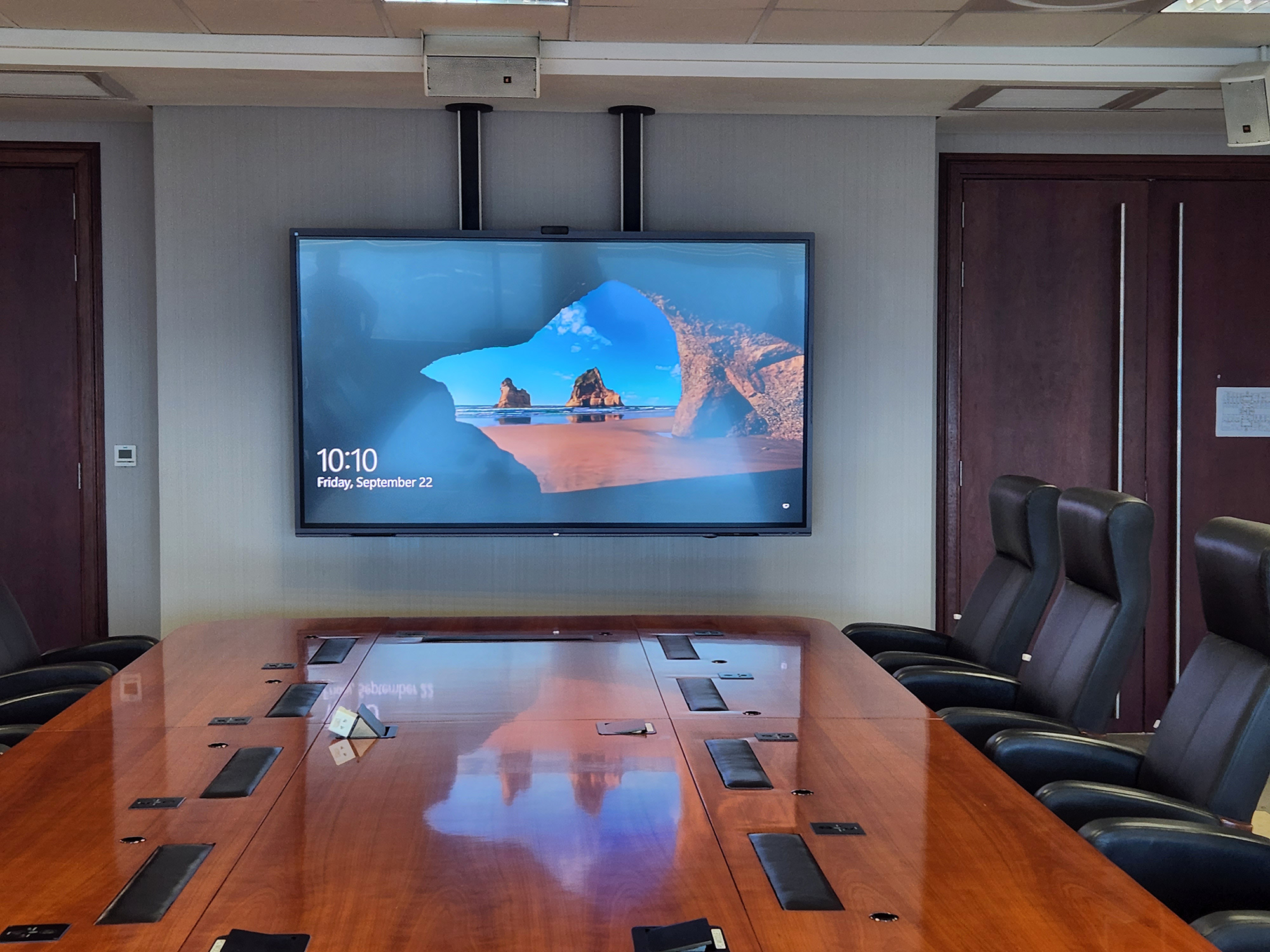 2 86inch MAXHUB V6 ViewPro IFP Sinosteel Plaza Sandton AVT Lucinda Hattingh1